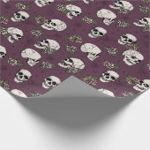 Elegante Maroon Gothic Skulls Halloween Cadeaupapier (Hoek)