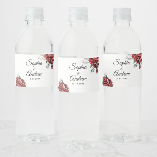 Elegante Marsala Red Rose rustieke bruiloft Waterfles Etiket (Flessen)