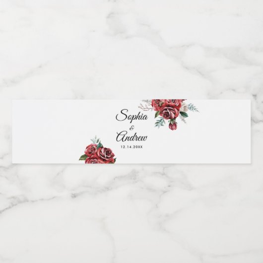 Elegante Marsala Red Rose rustieke bruiloft Waterfles Etiket (Enkel label)