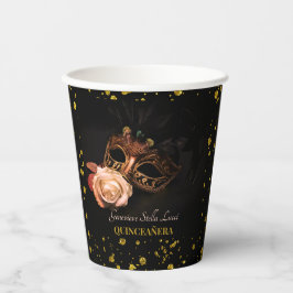 Elegante maskerade en witte roos papieren bekers