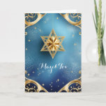 Elegante Mazel Tov, 5" x 7" gevouwen Wenskaart Kaart<br><div class="desc">Gouden ster van David met prachtige gouden details tegen een blauwe achtergrond; de begroeting is "Mazel Tov" op de voorkant. De binnenkant is leeg gelaten voor u om deze elegante kaart te personaliseren. Aanbevolen voor bruiloften,  verjaardagen,  bar mitswa's,  vleermuis mitswa's,  en andere speciale gelegenheden of feestdagen.</div>