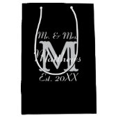 Elegante meneer en mevrouw pasgetrouwde zwarte typ medium cadeauzakje (Voorkant)