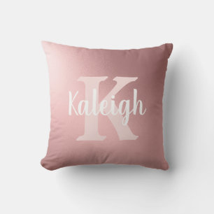 Elegante Metallic Blush Roze Witte Monogram Naam Kussen