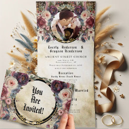 Elegante Middeleeuwse Roos Bloemige Trouw TriFold Drieluik Uitnodiging