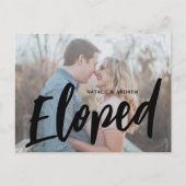 Elegante Minimal Script Foto We Zijn Gevlucht Trou Aankondigingskaart (Voorkant)