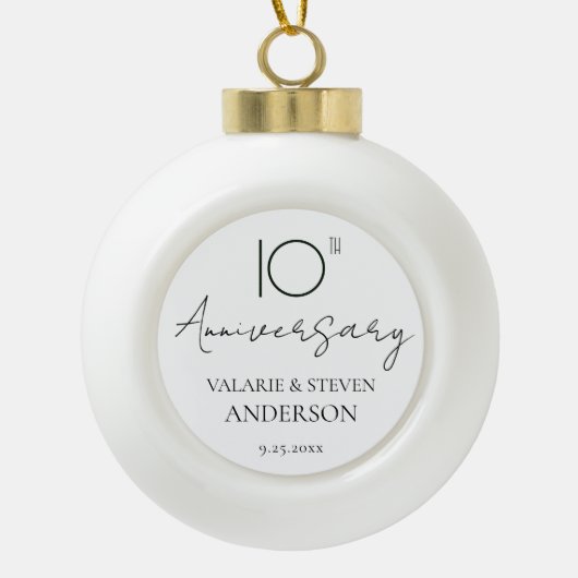 Elegante minimale 10e Jubileum bruiloft Keramische Bal Ornament (Voorkant)
