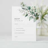 Elegante minimale eucalyptus groen bruiloft RSVP kaartje (Staand voorkant)