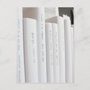 elegante minimale hardcovers met witte literaire briefkaart
