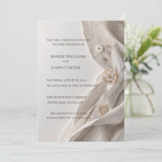 Elegante minimale typografische bruiloft kaart (Staand voorkant)