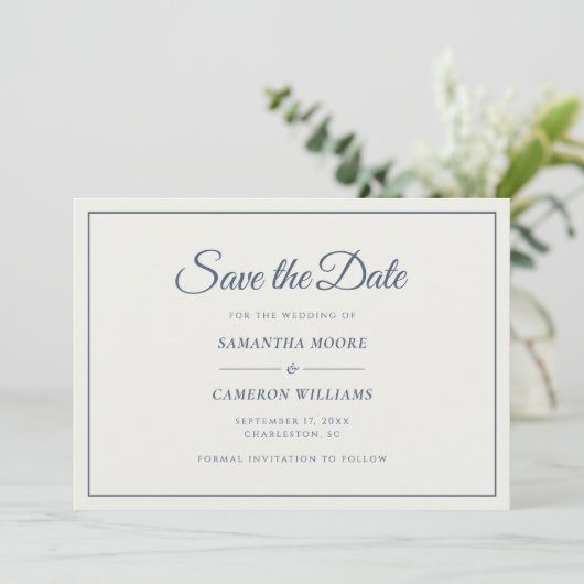 Elegante minimalistische bruiloft monogram QR Code Save The Date (Staand voorkant)