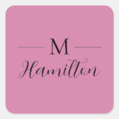 Elegante minimalistische diep roze monogram naam vierkante sticker (Voorkant)