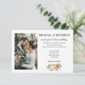 Elegante minimalistische Flower Fall trouwfoto Kaart (Staand voorkant)