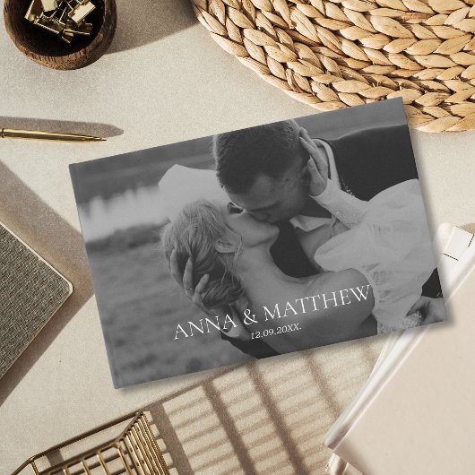 Elegante minimalistische foto zwart-wit bruiloft gastenboek