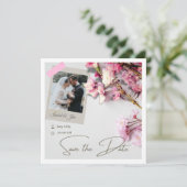 Elegante minimalistische kersroze kleur save the date (Staand voorkant)