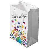 Elegante minimalistische kleurrijke regenboog hart medium cadeauzakje (Voorkant Gekanteld)