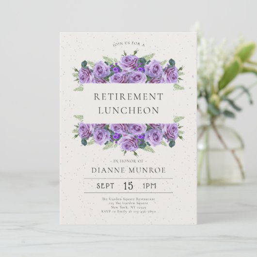 Elegante minimalistische Lila bloemenpensionering Kaart (Staand voorkant)