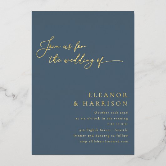 Elegante Minimalistische Moderne Donkerblauwe Scri Folie Uitnodiging (Voorkant)