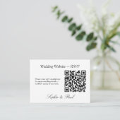 Elegante minimalistische QR-code website RSVP-kaar Informatiekaartje (Staand voorkant)
