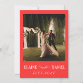 Elegante minimalistische rode foto bruiloft kaart (Achterkant)