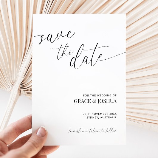Elegante minimalistische script en paar foto bruil save the date