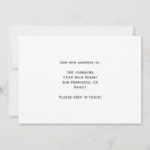 Elegante Minimalistische We Hebben Script Verhuisd Aankondiging (Achterkant)