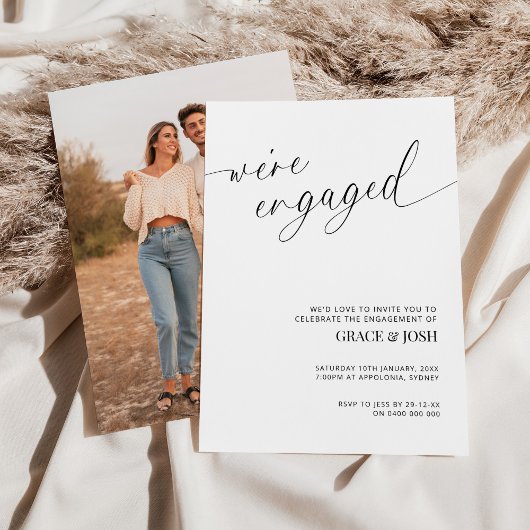 Elegante minimalistische We're Engagement Party Kaart
