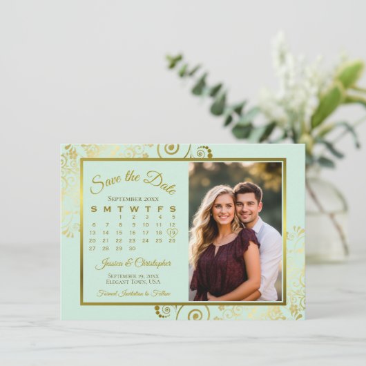 Elegante Mint Groen & Goud Kalender Foto Huwelijk Save The Date (Staand voorkant)