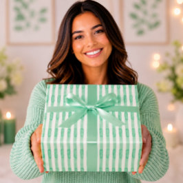 Elegante Mintgroene Aquarelstrepen Cadeaupapier