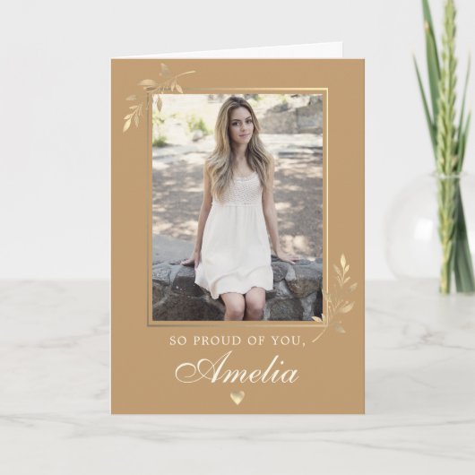 Elegante moderne beige gouden foto afstuderen kaart (Voorkant)