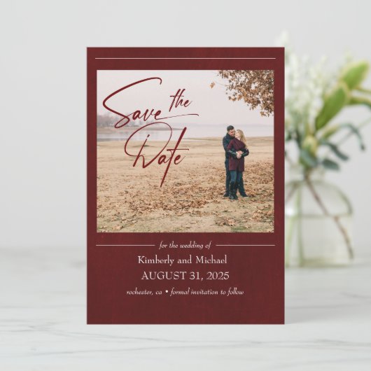 Elegante moderne bordeauxrode save the date-foto save the date (Staand voorkant)