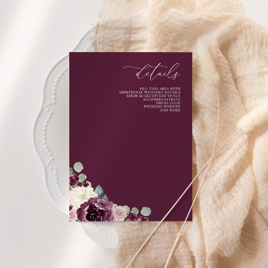 Elegante moderne botanische pruim bloemenbruiloft informatiekaartje