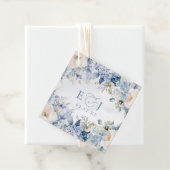 Elegante moderne botanische stoffige blauwe bloeme bedankjes labels (In situ)