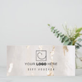 Elegante moderne cadeaubon/ certificaat met gouden (Staand voorkant)