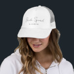 Elegante Moderne Eenvoudige Bruidsmeisjes Team Bru Trucker Pet<br><div class="desc">Aangepaste Script Tekst Naam Moderne Elegante Eenvoudige Sjabloon Dames Bruids Team Bruidsmeisje Trouwfeest Afscheidscadeau voor Vrouwen Pet / Cap.</div>