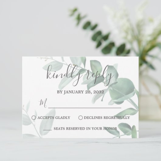 Elegante moderne eucalyptus groen classy bruiloft RSVP kaartje (Staand voorkant)