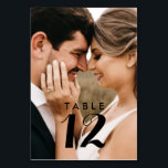 Elegante moderne foto bruiloft tafel Kaarten<br><div class="desc">Verhoog de verfijning van uw huwelijksreceptie met onze Elegant Modern Photo Wedding Table Kaarten. Deze prachtige kaarten begeleiden niet alleen uw gasten naar hun aangewezen tafels, maar dienen ook als mooie bewaarders van uw speciale dag. Elke tafelkaart heeft een strak en eigentijds design, geaccentueerd met elegante typografie en een aanpasbare...</div>