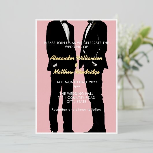 Elegante moderne gay Mannen bruiloft goud Folie Uitnodiging (Staand Voorkant)