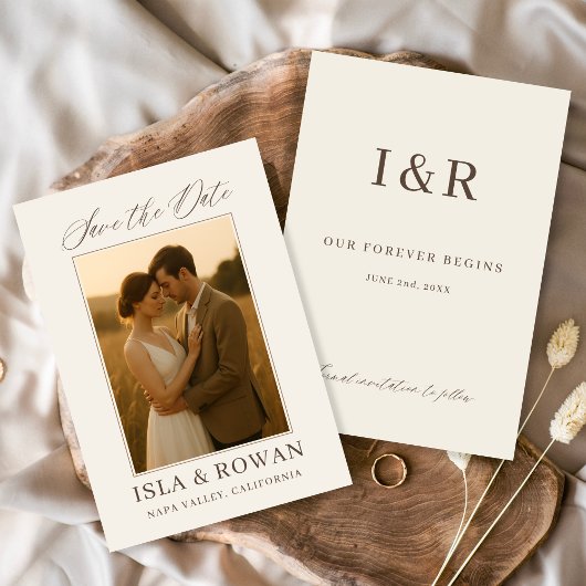 Elegante moderne huwelijksfoto in script save the date