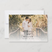 Elegante moderne kalligrafie script 2-foto bruilof RSVP kaartje (Achterkant)