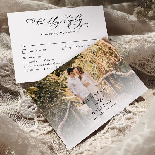 Elegante moderne kalligrafie script foto bruiloft RSVP kaartje