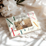 Elegante moderne kleurrijke kerst foto typografie aankondiging<br><div class="desc">Moderne elegante minimale grafische typografie vrolijke kerstkaart. Onderdeel van een gewaagd leuk kleurrijk vakantie collectie.</div>