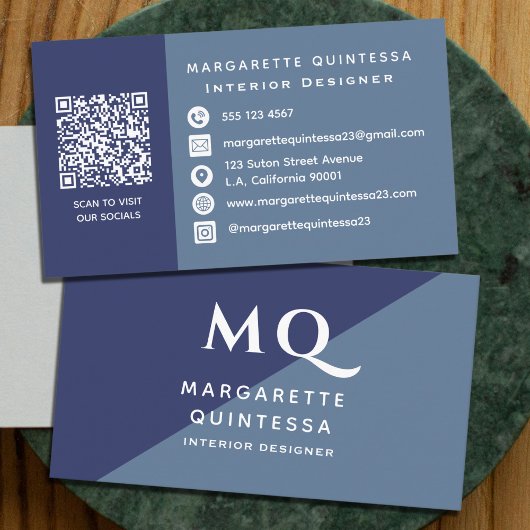 Elegante moderne marine blauw en wit monogram QR-c Visitekaartje