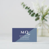Elegante moderne marine blauw en wit monogram QR-c Visitekaartje (Staand voorkant)