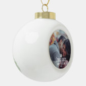 Elegante moderne minimale kerst paar foto keramische bal ornament (Links)