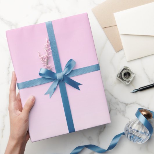 Elegante moderne minimalistische gradiënt roze omb cadeaupapier (Geschenken)