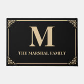 Elegante Moderne Monogram Familienaam | Zwart Deurmat (Voorkant)
