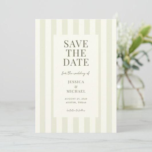 Elegante moderne olijfgroene gestreepte bruiloft save the date (Staand voorkant)