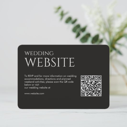 Elegante moderne rook zwart bruiloft informatiekaartje (Staand voorkant)