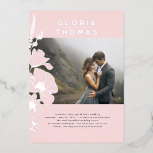 Elegante moderne roze trouwfoto met wilde bloemen folie uitnodiging
