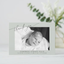 Elegante Moderne Saliegroene Scriptie Baby Foto Ge